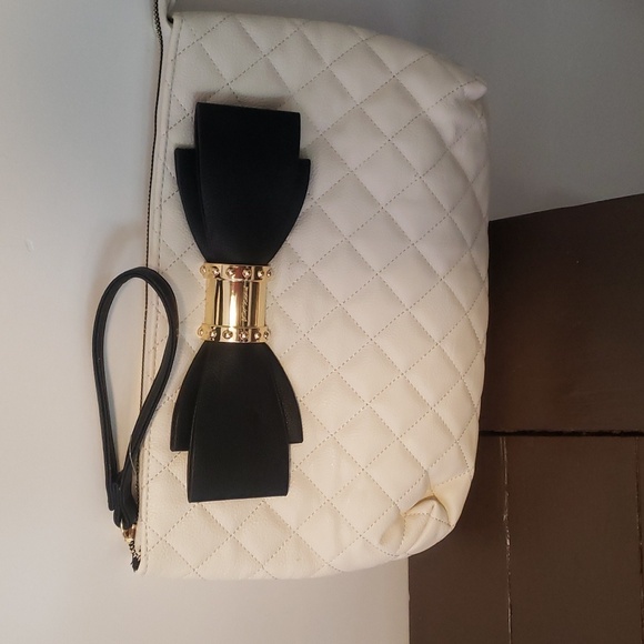 Betsey Johnson Wristlet - Picture 5 of 5